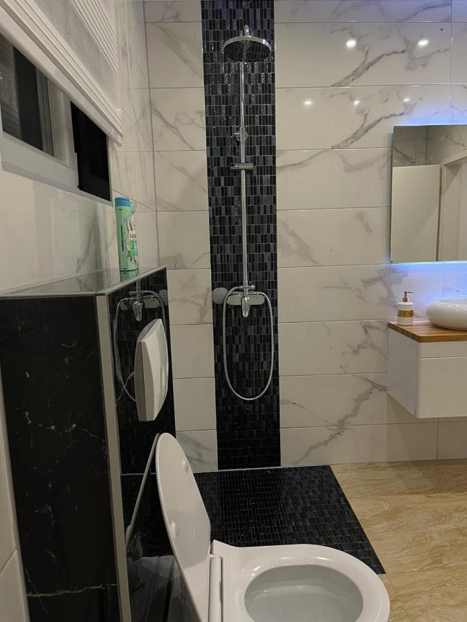 4 * Bihać