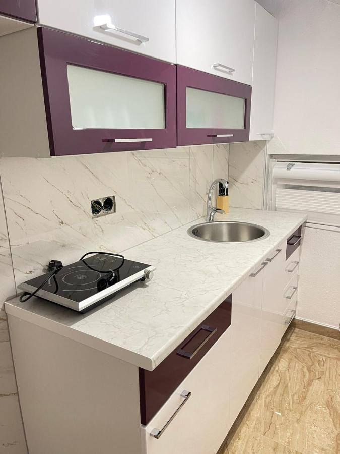 Apartamento 4 *