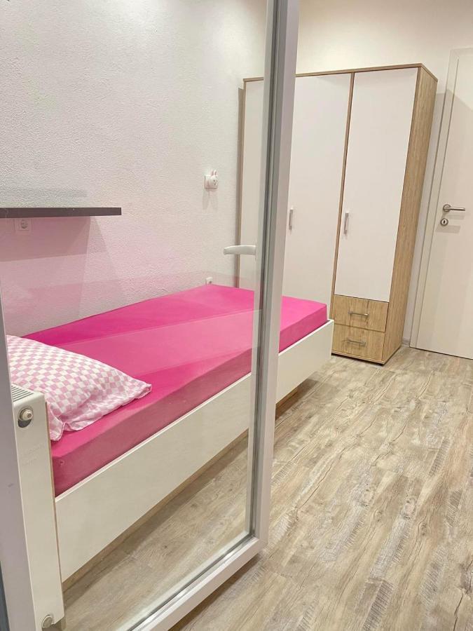 Apartamento 4 *